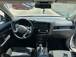 Mitsubishi Outlander 2021