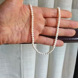 Collar de perlas naturales