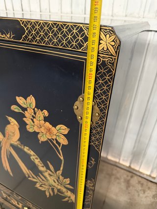 Armario Oriental Lacado y  Pintado