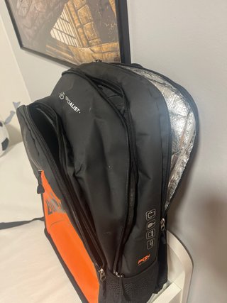 Mochila Bullpadel Juan Tello Negra/Naranja