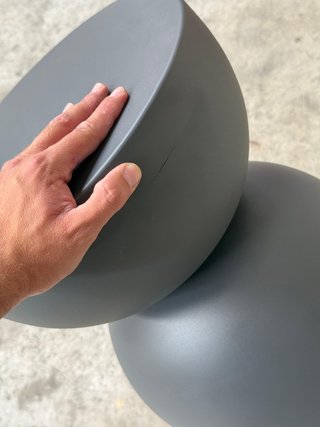 Mesa auxiliar Rachell de metal con acabado pintado gris Ø30 cm
