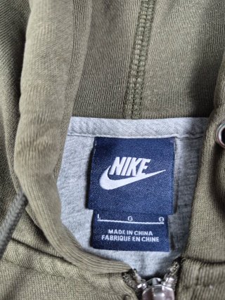 Sudadera Nike Verde con cremallera y capucha