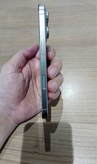 iPhone 16 Pro 256GB Gris 100% bateria