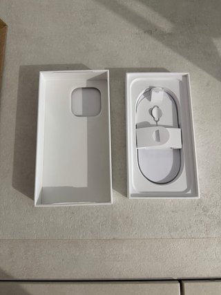 iPhone 16 Pro 256GB Gris 100% bateria