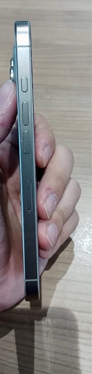 iPhone 16 Pro 256GB Gris 100% bateria