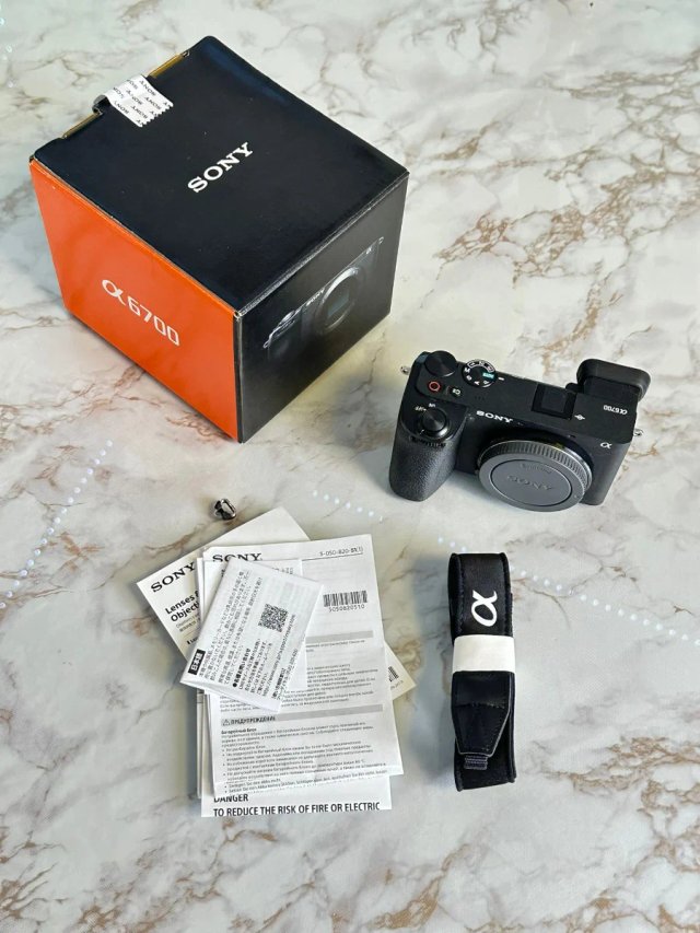 Sony A6700