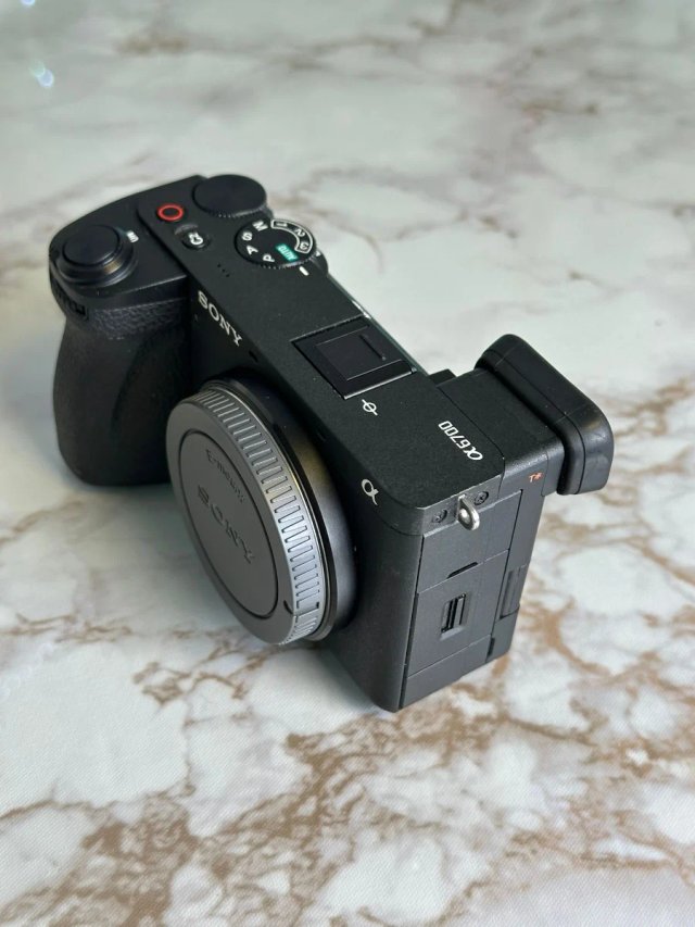 Sony A6700
