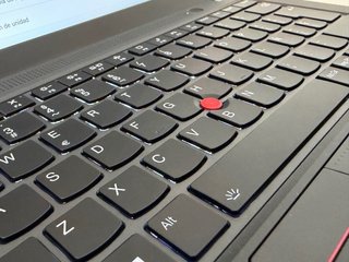 Portátil Lenovo 12th Gen i5-1235U 16GB RAM 477GB S