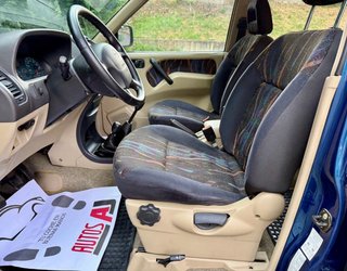 Nissan Terrano II 2000