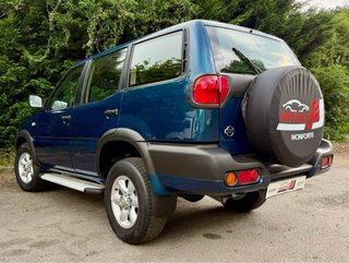 Nissan Terrano II 2000