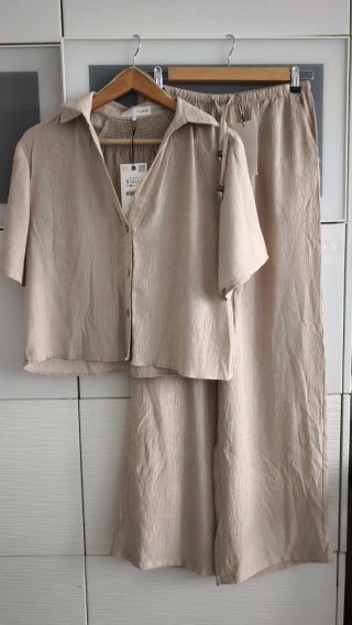 Conjunto Zara Camisa y Pantalón Beige