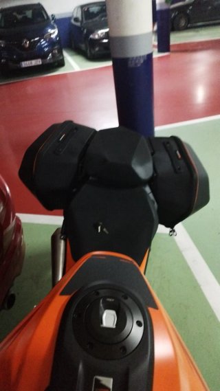 KTM 1390 Super Duke R Naranja/Negra