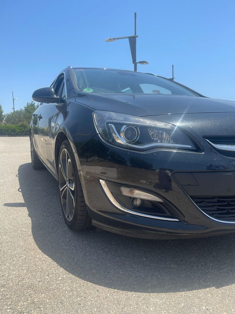 Opel Astra 1.6 CDTI S/S Excellence 2015, foto 2