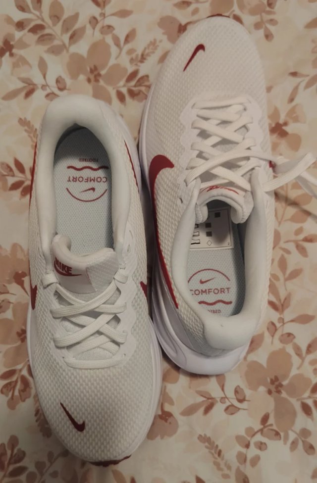 Nike Revolution 8 Talla 40.5