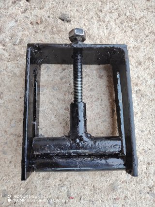 Herramienta para estrangular gomas polietileno