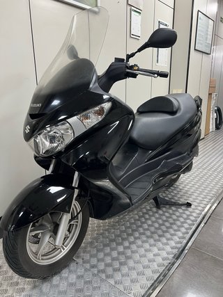 Suzuki Burgman 200