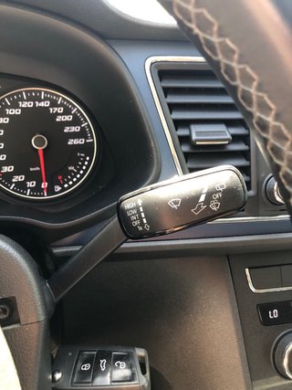 SEAT Leon 2015 1.2 110 cv reference CONNECT