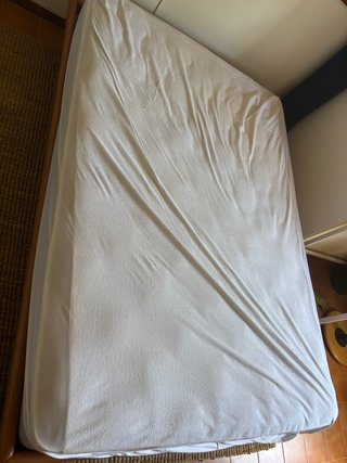 Cama 1.40m x 2.00m / Madera y colchon