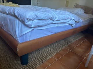 Cama 1.40m x 2.00m / Madera y colchon