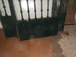 Cancela de fundición antigua