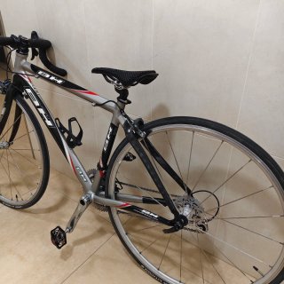 Bicicleta de carretera BH
