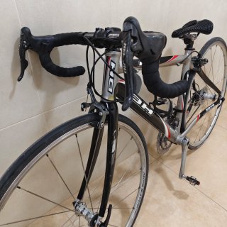 Bicicleta de carretera BH