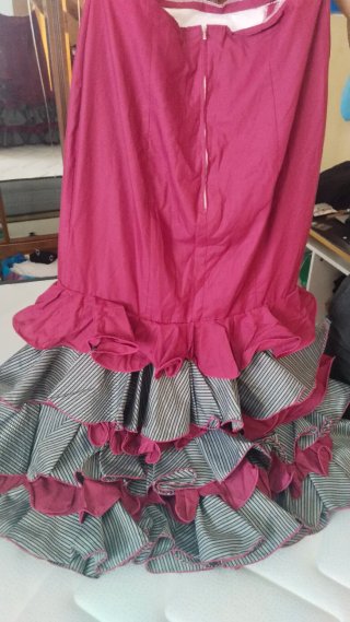 Falda flamenca volantes gris y rosa