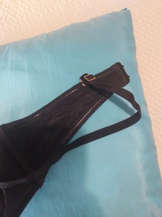 Sujetador negro con y sin tirantes