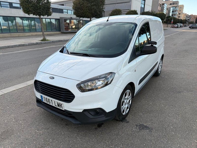 Ford Transit Courier 2021 - foto 1