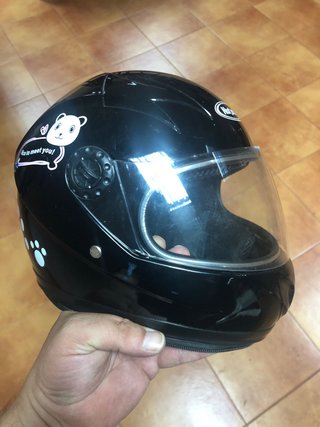 Kart a pedales infantil + casco