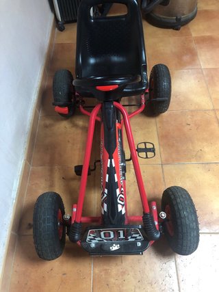 Kart a pedales infantil + casco