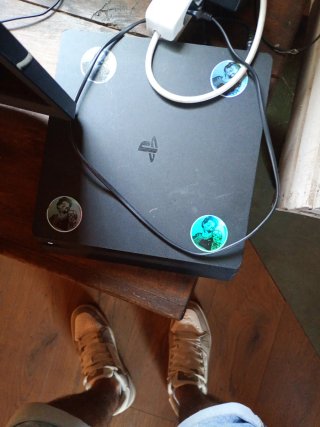 PlayStation 4 Slim Negra