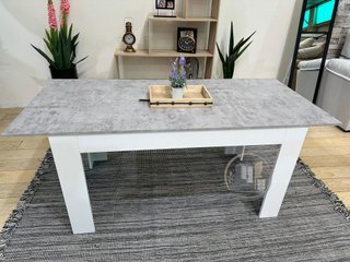 Mesa de comedor extensible NUEVA