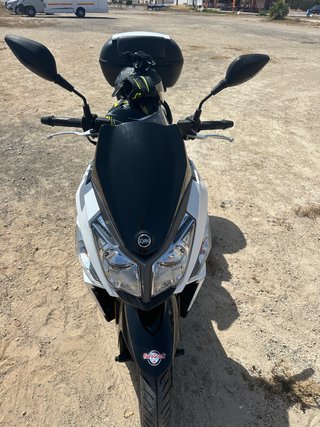 SYM Jet 14 Scooter Automática Blanco/Negro ABS