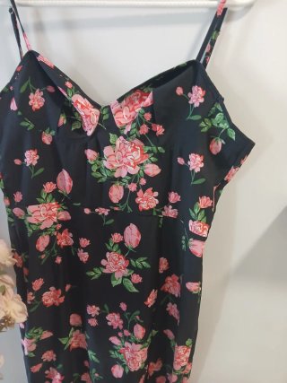 Vestido floral Shein negro y rosa