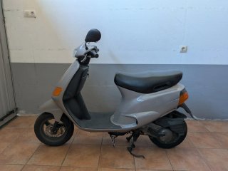 Vespa Gris ZIP 50
