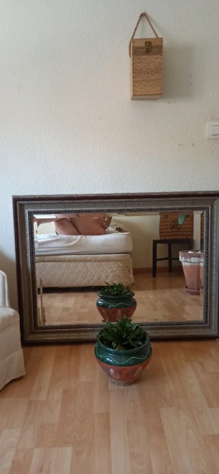 URGE VENDER