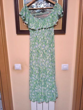 Vestido Negro con Lunares y Flores