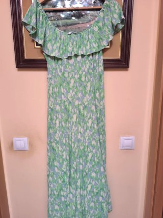 Vestido Negro con Lunares y Flores
