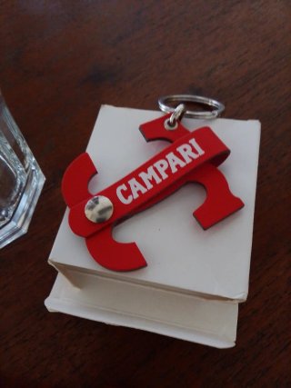 Set Campari: Bicchiere, Portachiavi, lampada Usb