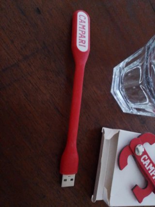 Set Campari: Bicchiere, Portachiavi, lampada Usb