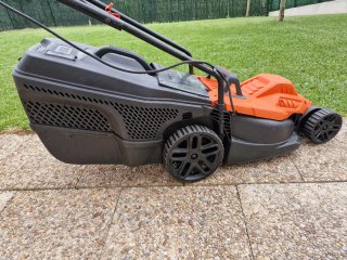Cortacésped Eléctrico Black+Decker 1600W 38cm