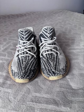 Adidas Yeezy Boost 350 V2 Zebra