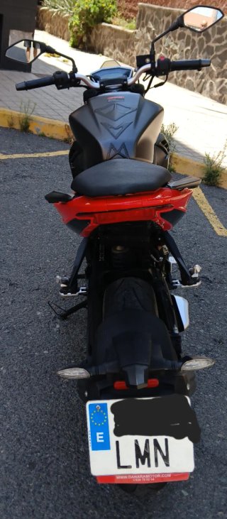 Moto Voge 300R Negra/Roja