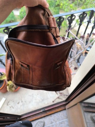 Mochila de piel marrón