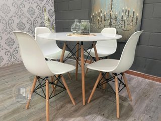️ Comedor mesa + 4 sillas estilo nórdico – Nuevo