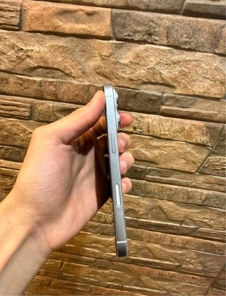 iPhone 16 pro Plata/Blanco
