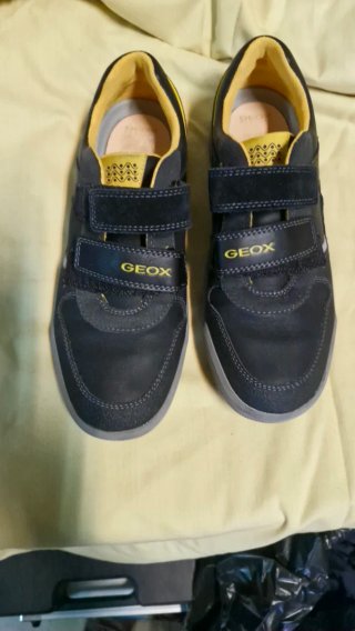 Zapatillas Geox Negras y Amarillas Talla 39