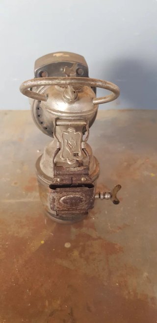 Faro bicicleta carburo antiguo