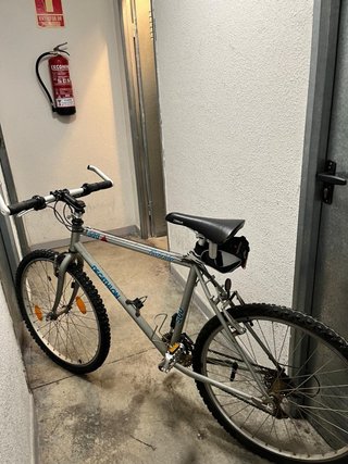 Bicicleta Decathlon 500 Gris